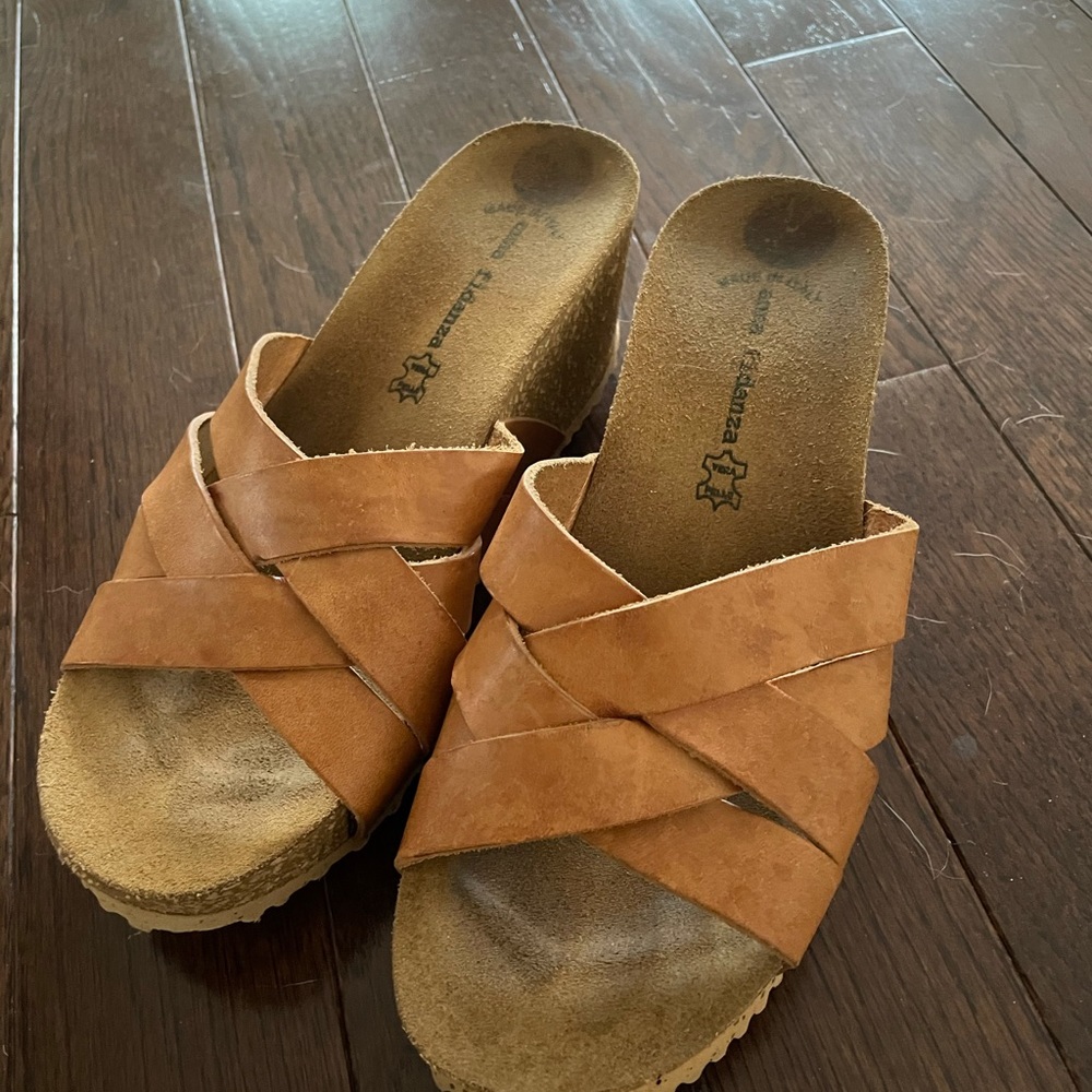 Women’s sandals